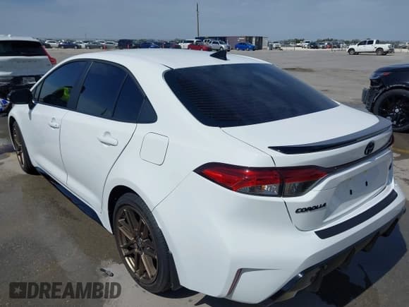 ✅ 2024 Toyota Corolla LE • VIN: 5YFB4MCE2RP204510 • Лот: 41738567. Опубликован ранее на IAAI с пробегом 7 498 миль. Бесплатный доступ к архиву аукционных продаж из США и подробный отчёт об истории автомобиля на DreamBid. Изображение 3.