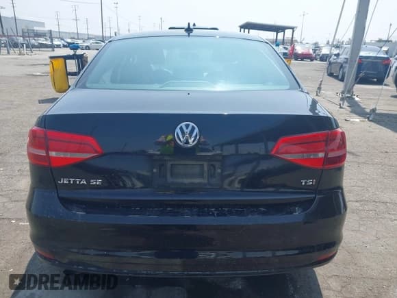 ✅ 2015 Volkswagen Jetta SE • VIN: 3VWD17AJXFM259306 • Lot: 42418042. Listed on IAAI with 199,780 mi. Free auction sales archive from the USA and detailed vehicle history report at DreamBid. Image 15.