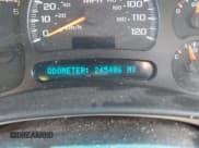 ✅ 2005 Chevrolet Silverado 2500HD LS • VIN: 1GCHK23215F961121 • Lot: 42969060. Wystawiony na IAAI z przebiegiem 245 406 mil. Bezpłatny archiwum sprzedaży aukcyjnych z USA i szczegółowy raport historii pojazdu na DreamBid. Zdjęcie 15.