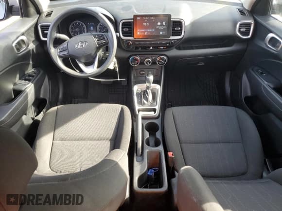 ✅ 2021 Hyundai Venue SE • VIN: KMHRB8A33MU068036 • Lot: 54134655. Listed on Copart with 63,857 mi. Free auction sales archive from the USA and detailed vehicle history report at DreamBid. Image 8.