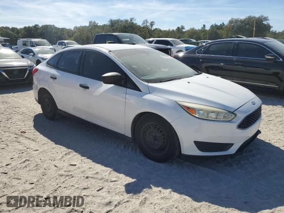 ✅ 2016 Ford Focus S • VIN: 1FADP3E2XGL397370 • Lot: 90055375. Wystawiony na Copart z przebiegiem 139 121 mil. Bezpłatny archiwum sprzedaży aukcyjnych z USA i szczegółowy raport historii pojazdu na DreamBid. Zdjęcie 4.