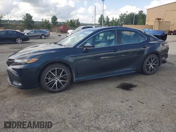 2021 Toyota Camry SE с VIN 4T1T11BK1MU026292, выставлен на аукционе Copart как лот 69388335 с пробегом 62 913 миль миль и Списание • Salvage title. История ставок и продаж доступна на DreamBid. Изображение 1.