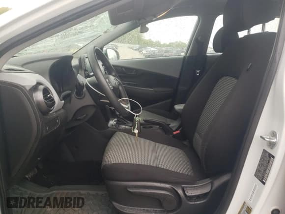 ✅ 2018 Hyundai Kona SE • VIN: KM8K1CAA7JU129342 • Лот: 54944944. Опубликован ранее на Copart с пробегом 102 917 миль. Бесплатный доступ к архиву аукционных продаж из США и подробный отчёт об истории автомобиля на DreamBid. Изображение 7.