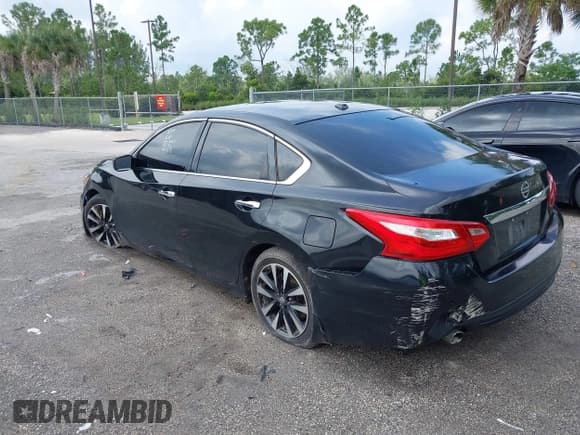 ✅ 2017 Nissan Altima S • VIN: 1N4AL3AP8HC493578 • Lot: 43154036. Listed on IAAI with 156,951 mi. Free auction sales archive from the USA and detailed vehicle history report at DreamBid. Image 3.
