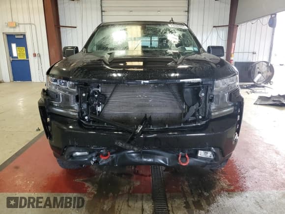 ✅ 2019 Chevrolet Silverado 1500 LT Trail Boss • VIN: 1GCPYFED1KZ398128 • Lot: 73280904. Wystawiony na Copart z przebiegiem 101 100 mil. Bezpłatny archiwum sprzedaży aukcyjnych z USA i szczegółowy raport historii pojazdu na DreamBid. Zdjęcie 5.