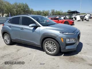 ✅ 2021 Hyundai Kona SEL • VIN: KM8K22AA0MU608066 • Лот: 59470894. Опубликован ранее на Copart с пробегом 30 209 миль. Бесплатный доступ к архиву аукционных продаж из США и подробный отчёт об истории автомобиля на DreamBid. Изображение 4.