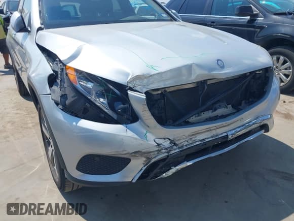✅ 2016 Mercedes-Benz GLC 300 • VIN: WDC0G4JBXGF019403 • Lot: 43020813. Listed on IAAI with 110,591 mi. Free auction sales archive from the USA and detailed vehicle history report at DreamBid. Image 6.