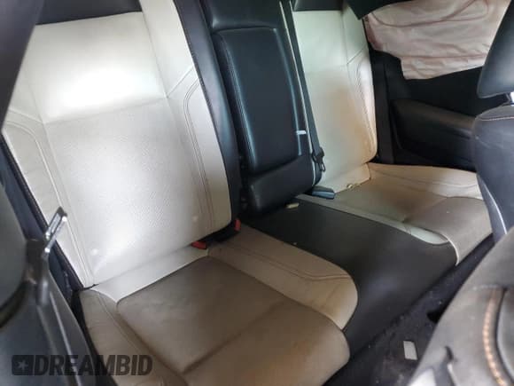 ✅ 2015 Dodge Challenger SXT Plus • VIN: 2C3CDZBG6FH760832 • Lot: 55926084. Wystawiony na Copart z przebiegiem 118 193 mil. Bezpłatny archiwum sprzedaży aukcyjnych z USA i szczegółowy raport historii pojazdu na DreamBid. Zdjęcie 10.