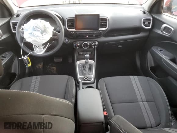 ✅ 2024 Hyundai Venue SEL • VIN: KMHRC8A37RU332458 • Lot: 89394495. Listed on Copart with 315 mi. Free auction sales archive from the USA and detailed vehicle history report at DreamBid. Image 8.