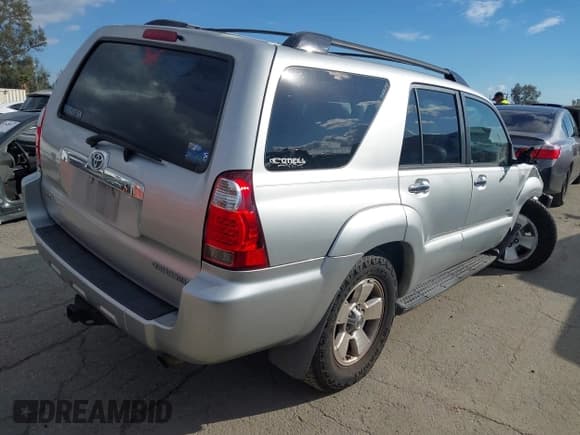 ✅ 2006 Toyota 4Runner SR5 • VIN: JTEZU14RX68050050 • Lot: 43755123. Wystawiony na IAAI z przebiegiem 217 796 mil. Bezpłatny archiwum sprzedaży aukcyjnych z USA i szczegółowy raport historii pojazdu na DreamBid. Zdjęcie 4.