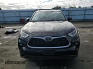 ✅ 2022 Toyota Highlander Hybrid LE • VIN: 5TDZARAH1NS516238 • Lot: 44461855. Wystawiony na Copart z przebiegiem 27 101 mil. Bezpłatny archiwum sprzedaży aukcyjnych z USA i szczegółowy raport historii pojazdu na DreamBid. Zdjęcie 5.