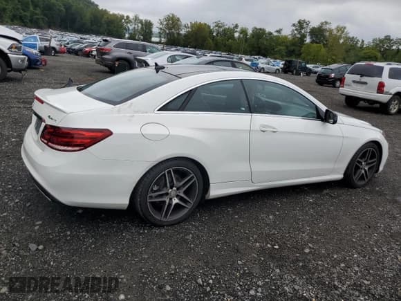 ✅ 2016 Mercedes-Benz E 400 • VIN: WDDKJ6HB1GF331505 • Lot: 71165575. Wystawiony na Copart z przebiegiem 112 656 mil. Bezpłatny archiwum sprzedaży aukcyjnych z USA i szczegółowy raport historii pojazdu na DreamBid. Zdjęcie 3.