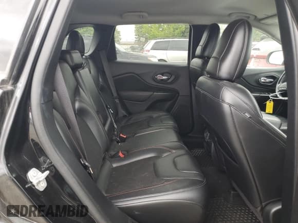 ✅ 2020 Jeep Cherokee Trailhawk Elite • VIN: 1C4PJMBX7LD517547 • Lot: 60236935. Listed on Copart with 64,464 mi. Free auction sales archive from the USA and detailed vehicle history report at DreamBid. Image 11.