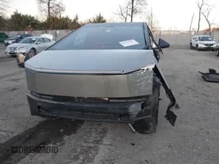 ✅ 2024 Tesla Cybertruck • VIN: 7G2CEHED7RA015449 • Лот: 40761545. Опубликован ранее на IAAI с пробегом 9 329 миль. Бесплатный доступ к архиву аукционных продаж из США и подробный отчёт об истории автомобиля на DreamBid. Изображение 6.