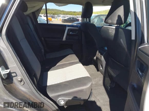 ✅ 2021 Toyota 4Runner SR5 • VIN: JTEEU5JR8M5228286 • Lot: 43500349. Listed on IAAI with 83,699 mi. Free auction sales archive from the USA and detailed vehicle history report at DreamBid. Image 8.