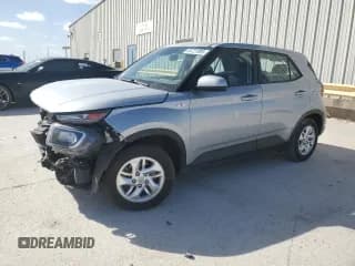 ✅ 2021 Hyundai Venue SE • VIN: KMHRB8A33MU105859 • Lot: 49721995. Listed on Copart with 56,224 mi. Free auction sales archive from the USA and detailed vehicle history report at DreamBid. Image 1.