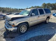 ✅ 2000 Chevrolet Suburban LS • VIN: 3GNEC16T0YG149608 • Lot: 86701705. Listed on Copart with 217,178 mi. Free auction sales archive from the USA and detailed vehicle history report at DreamBid. Image 1.