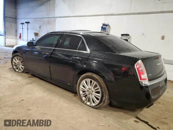 ✅ 2013 Chrysler 300 C • VIN: 2C3CCAKG5DH619333 • Лот: 91108475. Опубликован ранее на Copart с пробегом 203 955 миль. Бесплатный доступ к архиву аукционных продаж из США и подробный отчёт об истории автомобиля на DreamBid. Изображение 2.