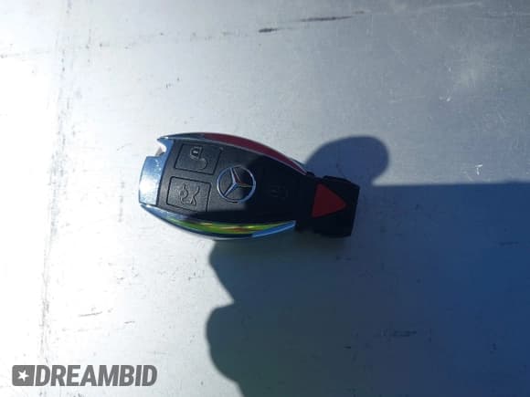 ✅ 2018 Mercedes-Benz GLE 43 AMG • VIN: 4JGED6EB4JA108572 • Lot: 41883307. Wystawiony na IAAI z przebiegiem 49 244 mil. Bezpłatny archiwum sprzedaży aukcyjnych z USA i szczegółowy raport historii pojazdu na DreamBid. Zdjęcie 11.