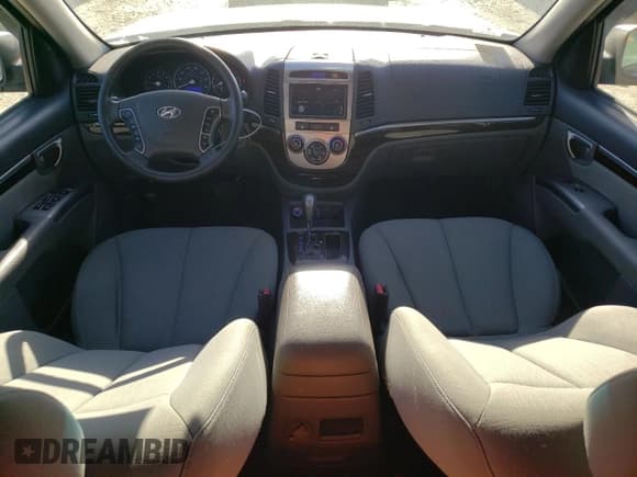 ✅ 2012 Hyundai Santa Fe GLS • VIN: 5XYZGDAB1CG162535 • Lot: 79842324. Listed on Copart with 174,959 mi. Free auction sales archive from the USA and detailed vehicle history report at DreamBid. Image 8.