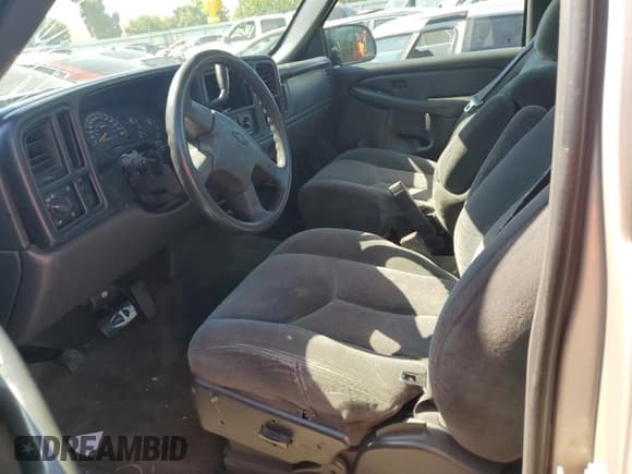 ✅ 2006 Chevrolet Silverado 1500 Work Truck • VIN: 3GCEC14X96G177211 • Лот: 61664284. Опубликован ранее на Copart с пробегом 141 036 миль. Бесплатный доступ к архиву аукционных продаж из США и подробный отчёт об истории автомобиля на DreamBid. Изображение 7.