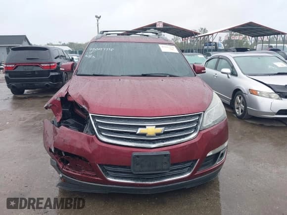 ✅ 2015 Chevrolet Traverse LT • VIN: 1GNKRGKD3FJ107593 • Lot: 43397778. Wystawiony na IAAI z przebiegiem 172 423 mil. Bezpłatny archiwum sprzedaży aukcyjnych z USA i szczegółowy raport historii pojazdu na DreamBid. Zdjęcie 13.