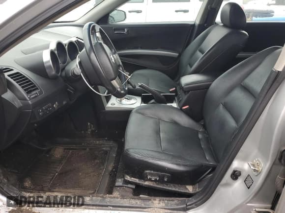 ✅ 2005 Nissan Maxima SL • VIN: 1N4BA41EX5C820525 • Lot: 91660405. Listed on Copart with 137,302 mi. Free auction sales archive from the USA and detailed vehicle history report at DreamBid. Image 7.