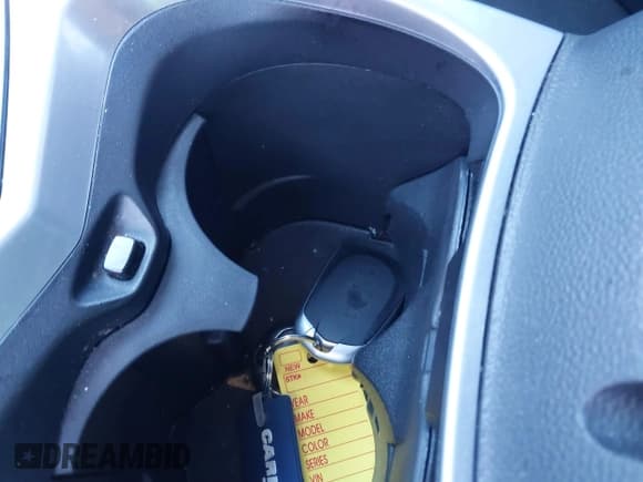 ✅ 2016 Cadillac SRX Performance Collection • VIN: 3GYFNCE3XGS550139 • Лот: 43820269. Опубликован ранее на IAAI с пробегом Не указан. Бесплатный доступ к архиву аукционных продаж из США и подробный отчёт об истории автомобиля на DreamBid. Изображение 11.