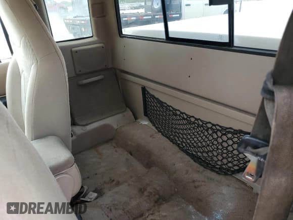 ✅ 2002 Mazda B-Series DS • VIN: 4F4YR16U92TM11785 • Lot: 82600195. Listed on Copart with 119,210 mi. Free auction sales archive from the USA and detailed vehicle history report at DreamBid. Image 10.