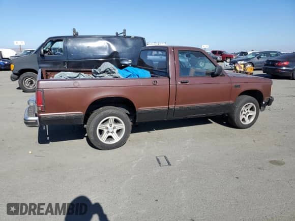 1989 Chevrolet S-10 X96 с VIN 1GCCS14Z7K8113227, выставлен на аукционе Copart как лот 80131194 с пробегом 164 183 миль миль и Чистый • Clean title. История ставок и продаж доступна на DreamBid. Изображение 3.