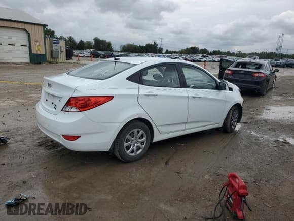✅ 2013 Hyundai Accent GLS • VIN: KMHCT4AE6DU394393 • Лот: 72638594. Опубликован ранее на Copart с пробегом Не указан. Бесплатный доступ к архиву аукционных продаж из США и подробный отчёт об истории автомобиля на DreamBid. Изображение 3.