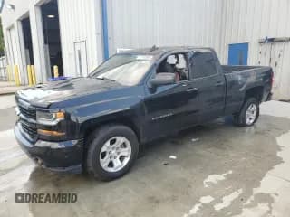✅ 2017 Chevrolet Silverado 1500 Custom • VIN: 1GCRCPEC6HZ377725 • Лот: 71702605. Опубликован ранее на Copart с пробегом Не указан. Бесплатный доступ к архиву аукционных продаж из США и подробный отчёт об истории автомобиля на DreamBid. Изображение 1.