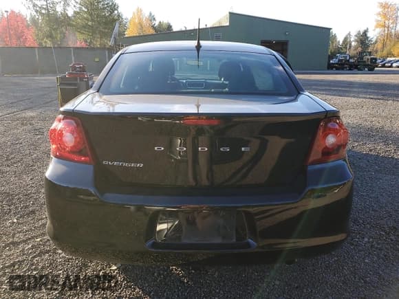 ✅ 2013 Dodge Avenger SE • VIN: 1C3CDZAB9DN583560 • Lot: 91042875. Wystawiony na Copart z przebiegiem 68 221 mil. Bezpłatny archiwum sprzedaży aukcyjnych z USA i szczegółowy raport historii pojazdu na DreamBid. Zdjęcie 6.