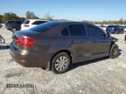 ✅ 2013 Volkswagen Jetta • VIN: 3VW2K7AJ3DM271881 • Лот: 90666675. Опубликован ранее на Copart с пробегом 186 249 миль. Бесплатный доступ к архиву аукционных продаж из США и подробный отчёт об истории автомобиля на DreamBid. Изображение 3.