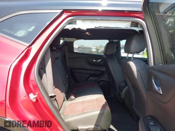 ✅ 2024 Chevrolet Blazer RS • VIN: 3GNKBERS2RS283650 • Lot: 42205111. Listed on IAAI with 7,384 mi. Free auction sales archive from the USA and detailed vehicle history report at DreamBid. Image 8.