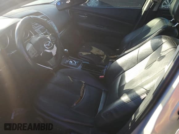 ✅ 2009 Mazda 6 i Touring • VIN: 1YVHP82A895M35684 • Лот: 64290435. Опубликован ранее на Copart с пробегом Не указан. Бесплатный доступ к архиву аукционных продаж из США и подробный отчёт об истории автомобиля на DreamBid. Изображение 7.