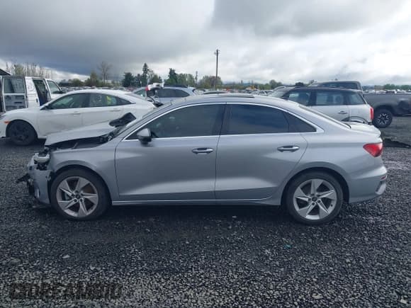 ✅ 2023 Audi A3 Premium • VIN: WAUAUDGYXPA062020 • Лот: 41925665. Опубликован ранее на IAAI с пробегом 15 658 миль. Бесплатный доступ к архиву аукционных продаж из США и подробный отчёт об истории автомобиля на DreamBid. Изображение 14.