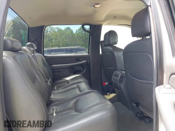 ✅ 2006 Chevrolet Silverado 2500HD LT3 • VIN: 1GCHK23D36F183312 • Лот: 42764583. Опубликован ранее на IAAI с пробегом 233 413 миль. Бесплатный доступ к архиву аукционных продаж из США и подробный отчёт об истории автомобиля на DreamBid. Изображение 8.