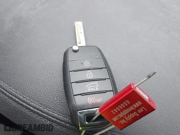 ✅ 2020 Kia Sorento LX • VIN: 5XYPG4A55LG671612 • Lot: 42704751. Listed on IAAI with 160,113 mi. Free auction sales archive from the USA and detailed vehicle history report at DreamBid. Image 11.