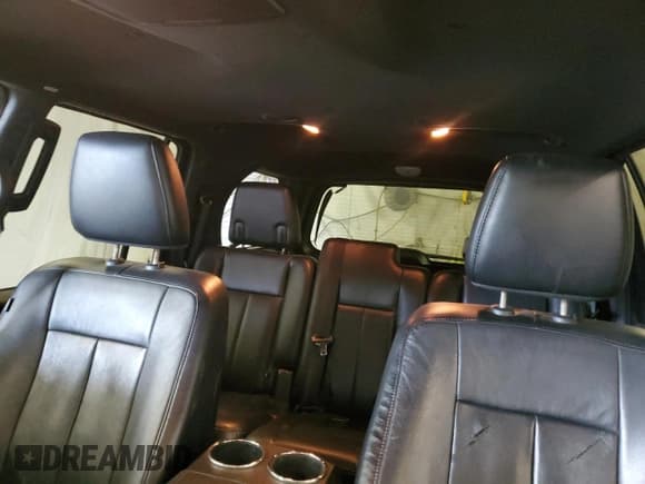 ✅ 2015 Ford Expedition Limited • VIN: 1FMJU2AT1FEF09146 • Lot: 81317425. Wystawiony na Copart z przebiegiem 195 260 mil. Bezpłatny archiwum sprzedaży aukcyjnych z USA i szczegółowy raport historii pojazdu na DreamBid. Zdjęcie 10.