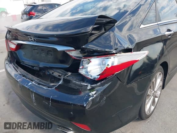 ✅ 2014 Hyundai Sonata SE • VIN: 5NPEC4AC2EH899855 • Лот: 43511762. Опубликован ранее на IAAI с пробегом 106 553 миль. Бесплатный доступ к архиву аукционных продаж из США и подробный отчёт об истории автомобиля на DreamBid. Изображение 6.