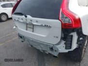 ✅ 2015 Volvo XC60 • VIN: YV426MDCXF2561948 • Лот: 41707934. Опубликован ранее на IAAI с пробегом 95 010 миль. Бесплатный доступ к архиву аукционных продаж из США и подробный отчёт об истории автомобиля на DreamBid. Изображение 6.