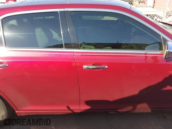 ✅ 2016 Chrysler 300 C • VIN: 2C3CCAEG1GH135515 • Lot: 43461516. Wystawiony na IAAI z przebiegiem 125 848 mil. Bezpłatny archiwum sprzedaży aukcyjnych z USA i szczegółowy raport historii pojazdu na DreamBid. Zdjęcie 14.