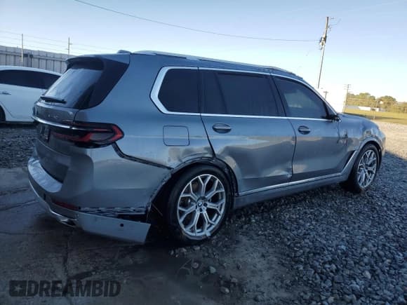 ✅ 2025 BMW X7 xDrive40i • VIN: 5UX23EM09S9X62232 • Лот: 86264735. Опубликован ранее на Copart с пробегом 23 969 миль. Бесплатный доступ к архиву аукционных продаж из США и подробный отчёт об истории автомобиля на DreamBid. Изображение 3.