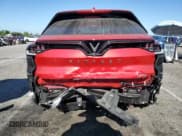 ✅ 2024 VinFast VF 8 Plus • VIN: RLLV1AFAXRH008300 • Лот: 65728365. Опубликован ранее на Copart с пробегом 3 334 миль. Бесплатный доступ к архиву аукционных продаж из США и подробный отчёт об истории автомобиля на DreamBid. Изображение 6.