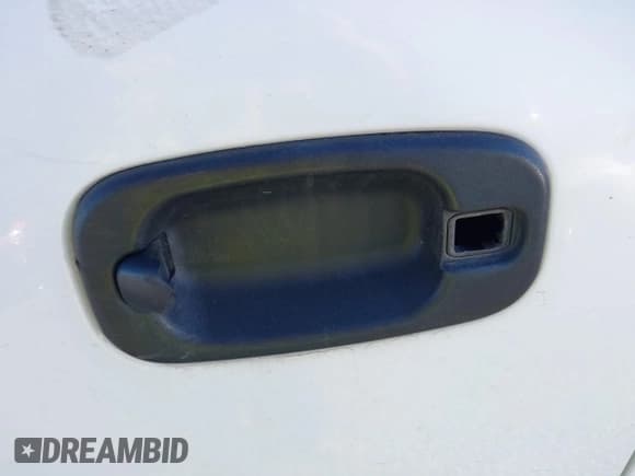 ✅ 2005 Chevrolet Silverado 2500HD LS • VIN: 1GCHK23245F872028 • Lot: 43368972. Listed on IAAI with 234,712 mi. Free auction sales archive from the USA and detailed vehicle history report at DreamBid. Image 20.