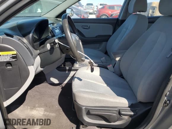 ✅ 2010 Hyundai Elantra SE • VIN: KMHDU4AD2AU023994 • Lot: 71959965. Listed on Copart with 146,508 mi. Free auction sales archive from the USA and detailed vehicle history report at DreamBid. Image 7.