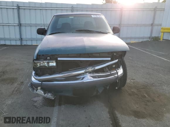 ✅ 1998 Chevrolet S-10 LS • VIN: 1GCCS19X2W8119191 • Лот: 47987845. Опубликован ранее на Copart с пробегом 122 417 миль. Бесплатный доступ к архиву аукционных продаж из США и подробный отчёт об истории автомобиля на DreamBid. Изображение 5.