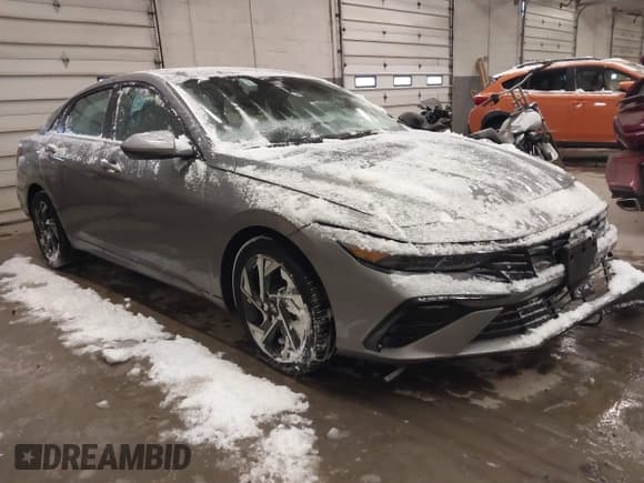 ✅ 2025 Hyundai Elantra SEL Convenience • VIN: KMHLS4DG8SU023605 • Lot: 43904889. Listed on IAAI with 10,283 mi. Free auction sales archive from the USA and detailed vehicle history report at DreamBid. Image 1.