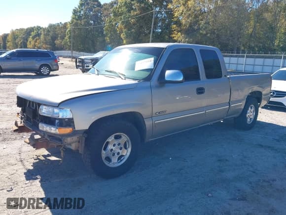 ✅ 2000 Chevrolet Silverado 1500 LS • VIN: 2GCEC19TXY1244979 • Лот: 43477418. Опубликован ранее на IAAI с пробегом 459 478 миль. Бесплатный доступ к архиву аукционных продаж из США и подробный отчёт об истории автомобиля на DreamBid. Изображение 2.